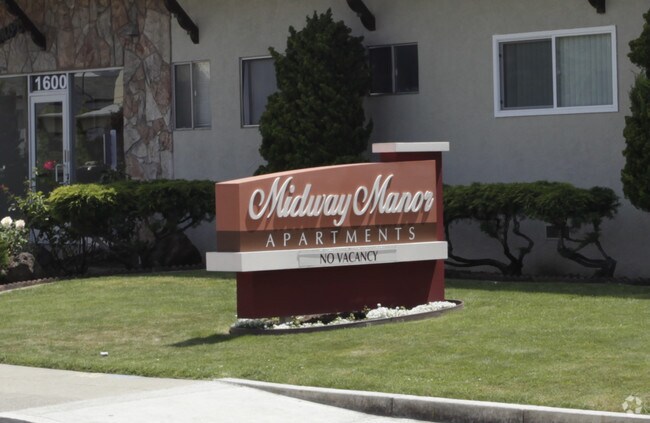 Midway Manor Apts. photo 2
