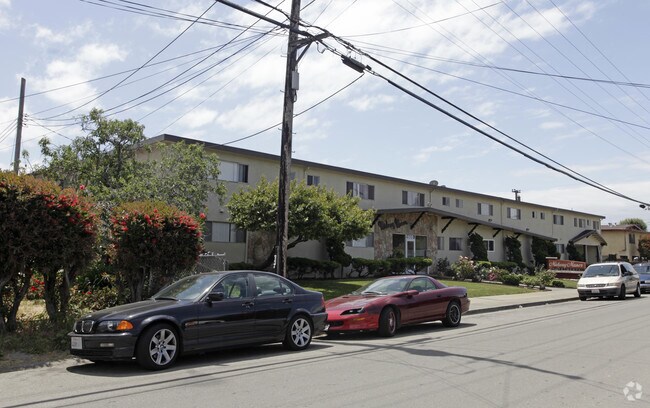 Midway Manor Apts. photo 3