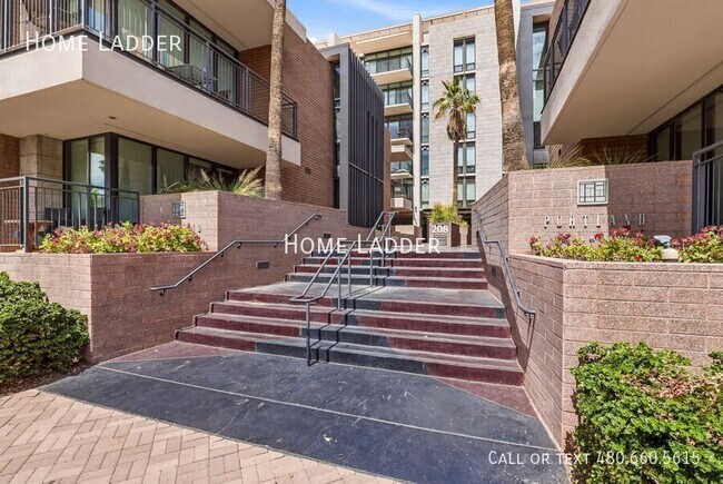 208 W Portland St Phoenix, AZ 85003 photo 2
