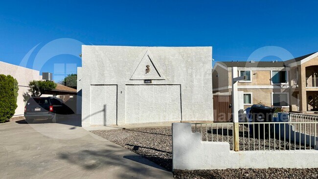 18019 N 40th Pl Phoenix, AZ 85032 photo 2