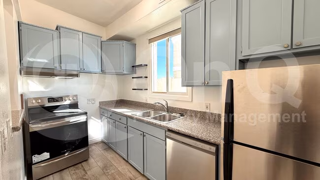 18019 N 40th Pl Phoenix, AZ 85032 photo 4