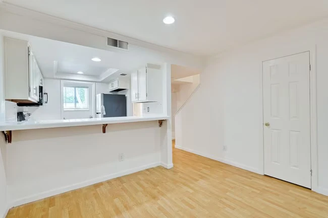 1006 Summerplace Dr San Jose, CA 95122 photo 3