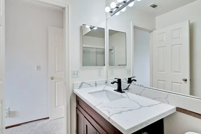 1006 Summerplace Dr San Jose, CA 95122 photo 4