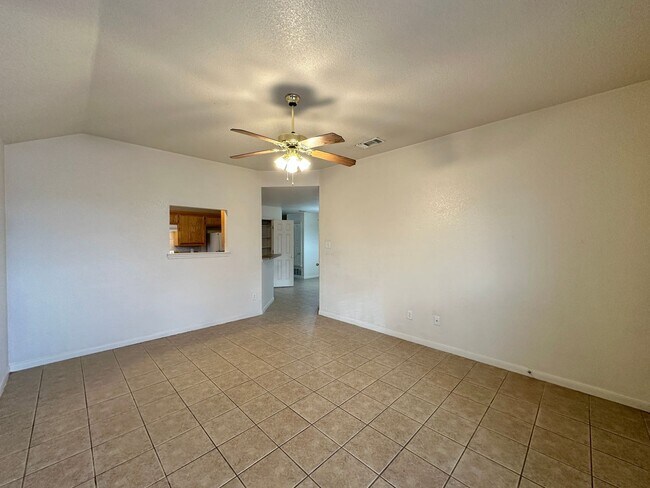 1111 Cinch Dr Killeen, TX 76549 photo 2
