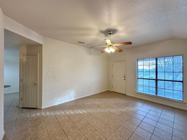 1111 Cinch Dr Killeen, TX 76549 photo 4
