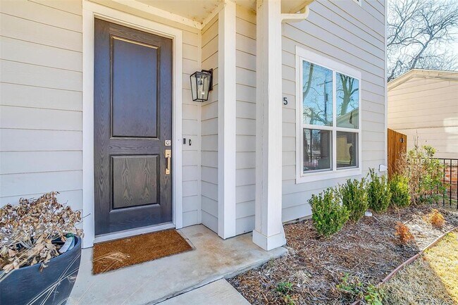 215 Athenia Drive, Fort Worth, TX 76114 photo 4