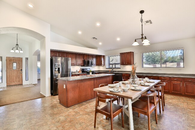 705 N 167th Dr Goodyear, AZ 85338 photo 3