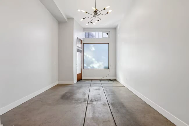 5612 Martin Luther King Jr Way Oakland, CA 94609 photo 5