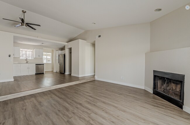 3041 N 24th Ln Phoenix, AZ 85015 photo 5
