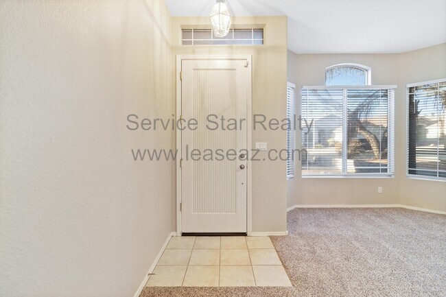 1020 E Amberwood Dr Phoenix, AZ 85048 photo 5