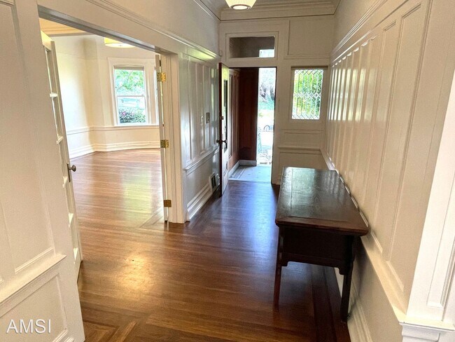 143 Buena Vista Ave East photo 5