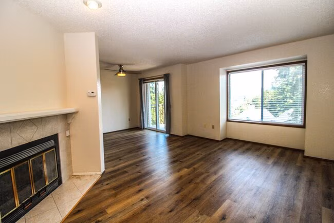 12717 NE 170th Ln Woodinville, WA 98072 photo 4