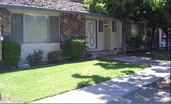3820 Moorpark photo 2
