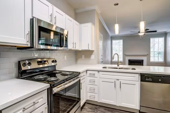 Signature Point Apartment Homes photo 3
