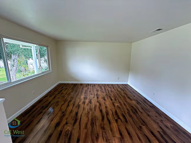 1370 Fernwood Ln Gilroy, CA 95020 photo 3
