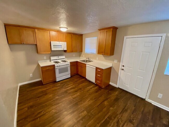 627 Duboce Avenue, Richmond, CA 94801 photo 2