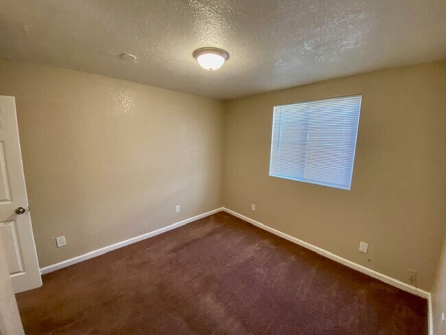 627 Duboce Avenue, Richmond, CA 94801 photo 5
