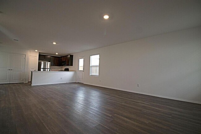 5701 Manarchos Ln Heartland, TX 75126 photo 2