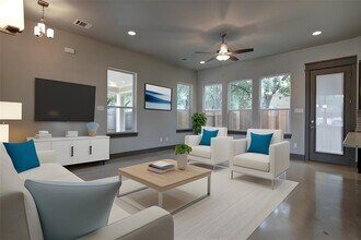923 East 37th Street, Austin, TX 78705 photo 2