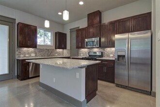 923 East 37th Street, Austin, TX 78705 photo 5