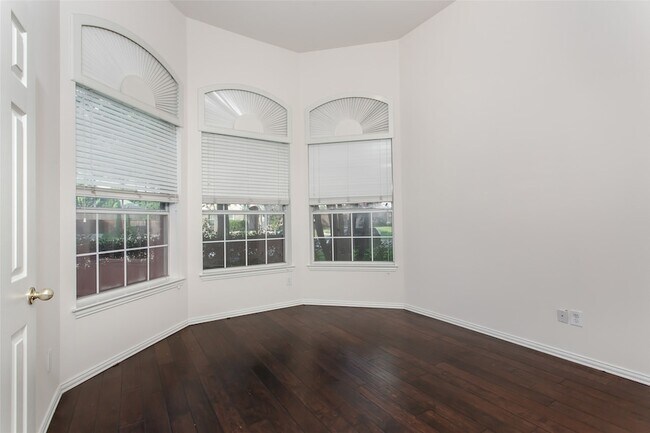 915 Falcon Trail Murphy, TX 75094 photo 4
