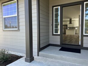 3002 Roald Ave SE Olympia, WA 98501 photo 4