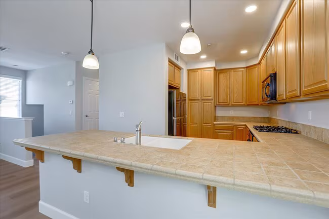 348 Bautista Place, San Jose, CA 95126 photo 5