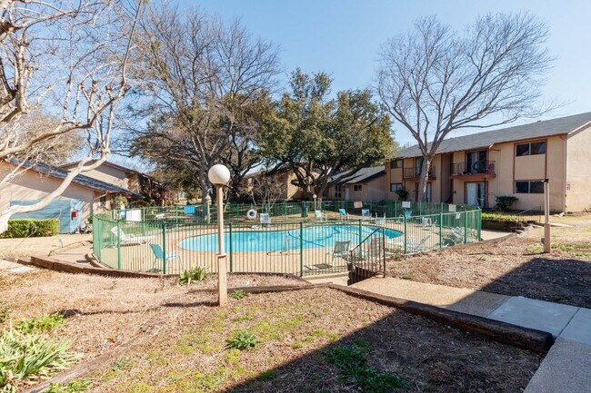 5742 Marina Drive, Garland, TX 75043 photo 4