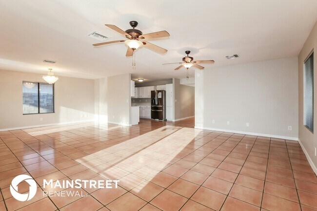 11635 N 83rd Ave Peoria, AZ 85345 photo 5
