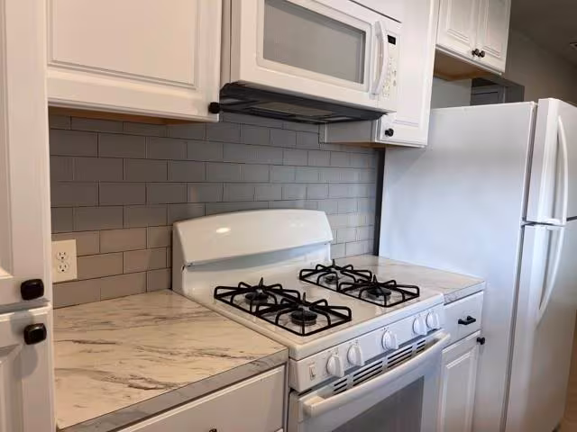 409 Blackson Ave Austin, TX 78752 photo 5
