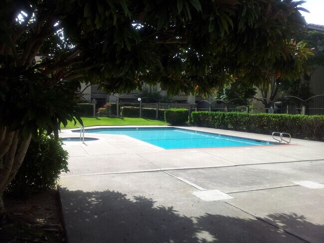 21 Las Moradas Circle, San Pablo, CA 94806 photo 2