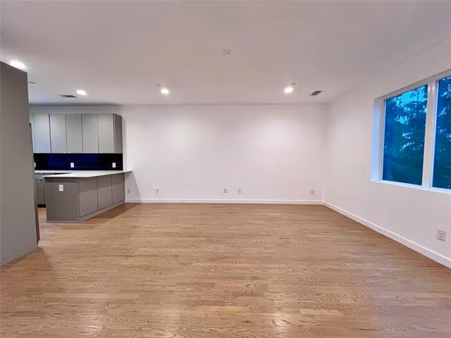 1430 Grigsby Avenue, Dallas, TX 75204 photo 5