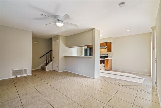 1703 Coronado Hills Dr Austin, TX 78752 photo 4