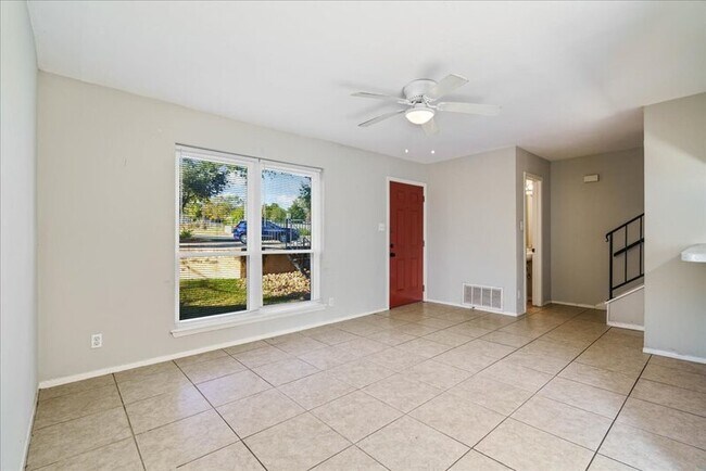 1703 Coronado Hills Dr Austin, TX 78752 photo 5