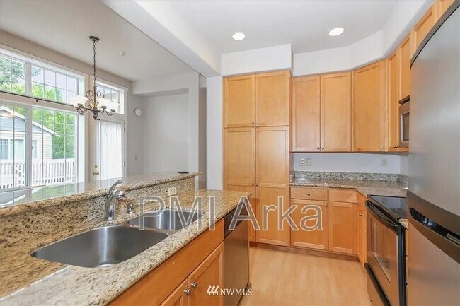 555 Anacortes Ct NE Renton, WA 98059 photo 5