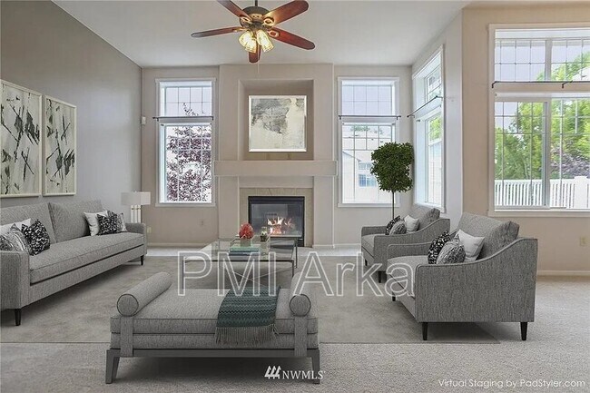 555 Anacortes Ct NE Renton, WA 98059 photo 2