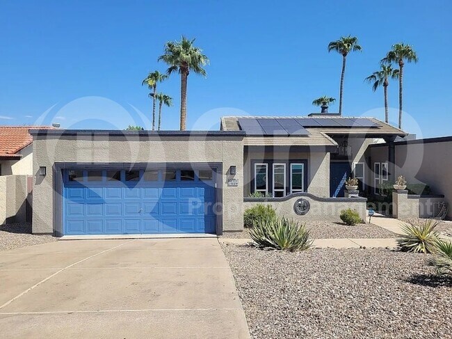 1914 E Beck Ln Phoenix, AZ 85022 photo 2