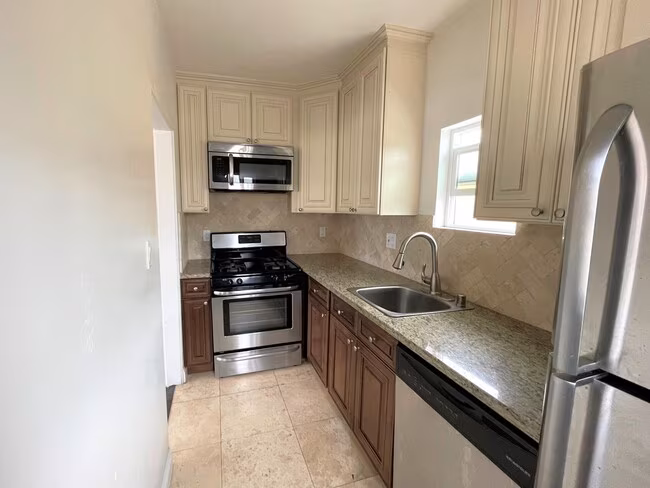 3967 1/2 Hamilton St San Diego, CA 92104 photo 5