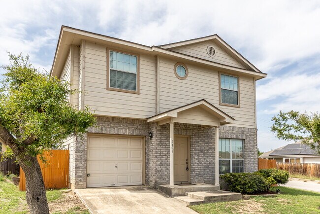 6403 Heathers Run San Antonio, TX 78227 photo 2