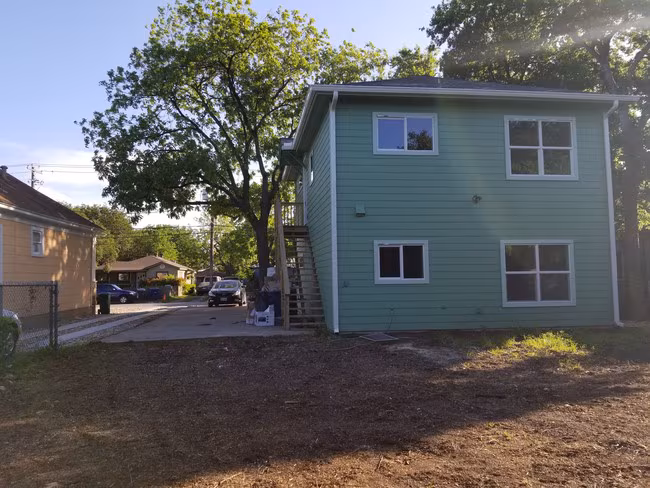 1008 E 49th St Austin, TX 78751 photo 3