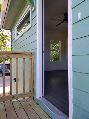 1008 E 49th St Austin, TX 78751 photo 5