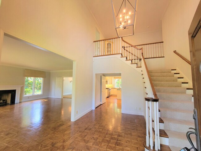 345 Selby Ln Atherton, CA 94027 photo 4