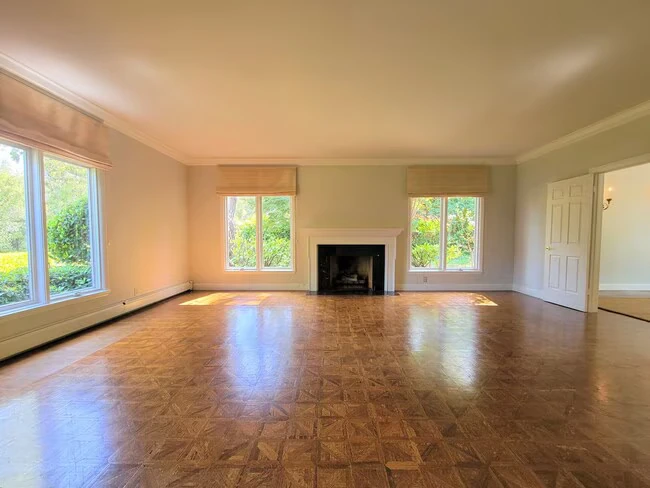 345 Selby Ln Atherton, CA 94027 photo 5