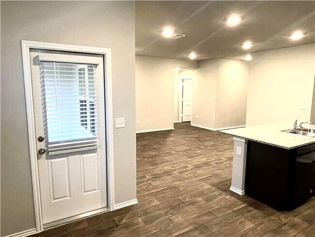 15105 Upland Willow Rd Austin, TX 78724 photo 5