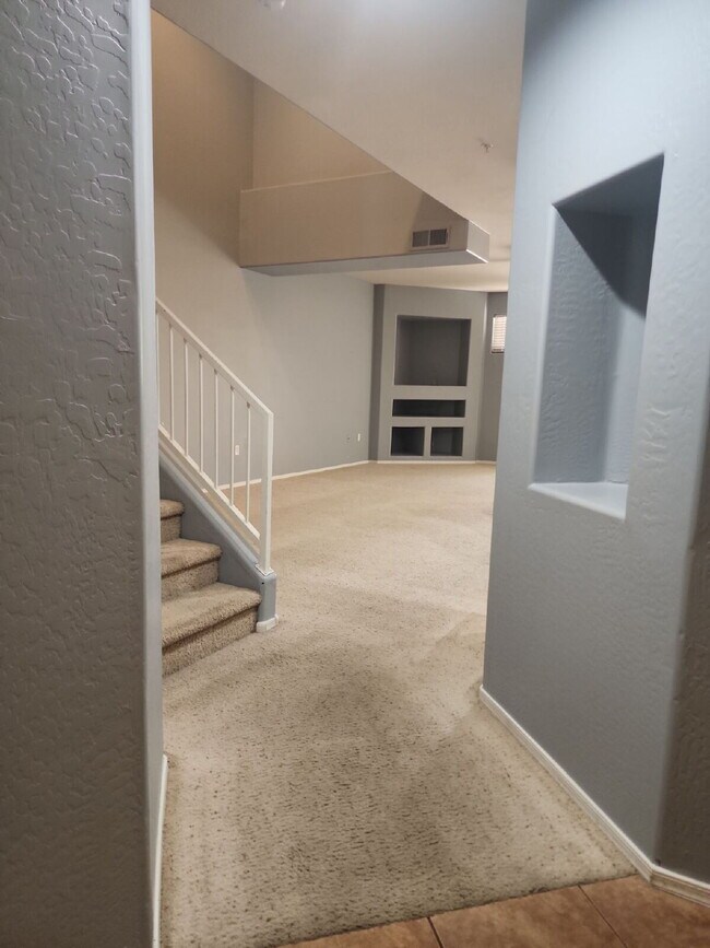 705 W Queen Creek Rd Chandler, AZ 85248 photo 5