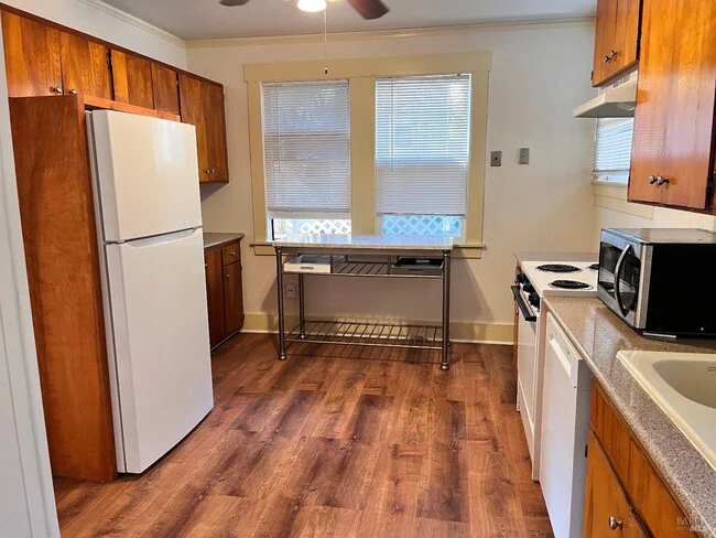 118 B St Vallejo, CA 94590 photo 2
