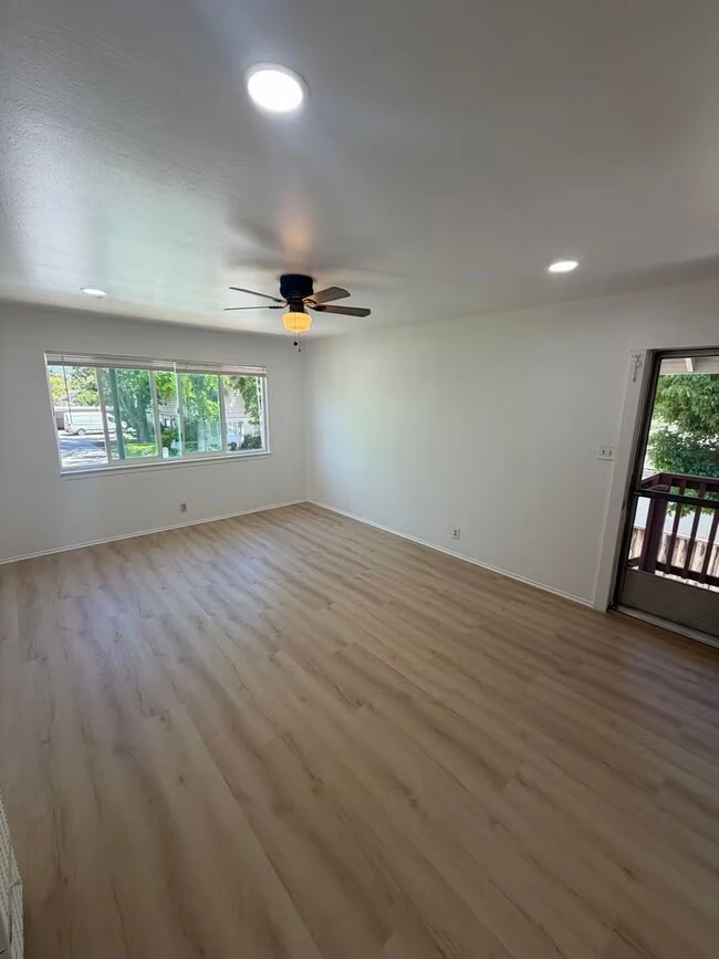 831 Opal Dr San Jose, CA 95117 photo 3
