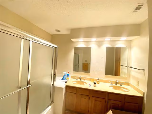 1908 Chasewood Cir Arlington, TX 76011 photo 3