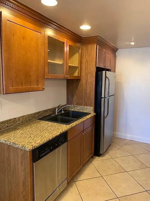 208 Woodland Pkwy San Marcos, CA 92069 photo 4