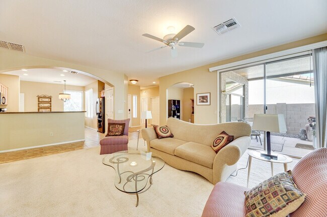 9746 E Coopers Hawk Dr Sun Lakes, AZ 85248 photo 4